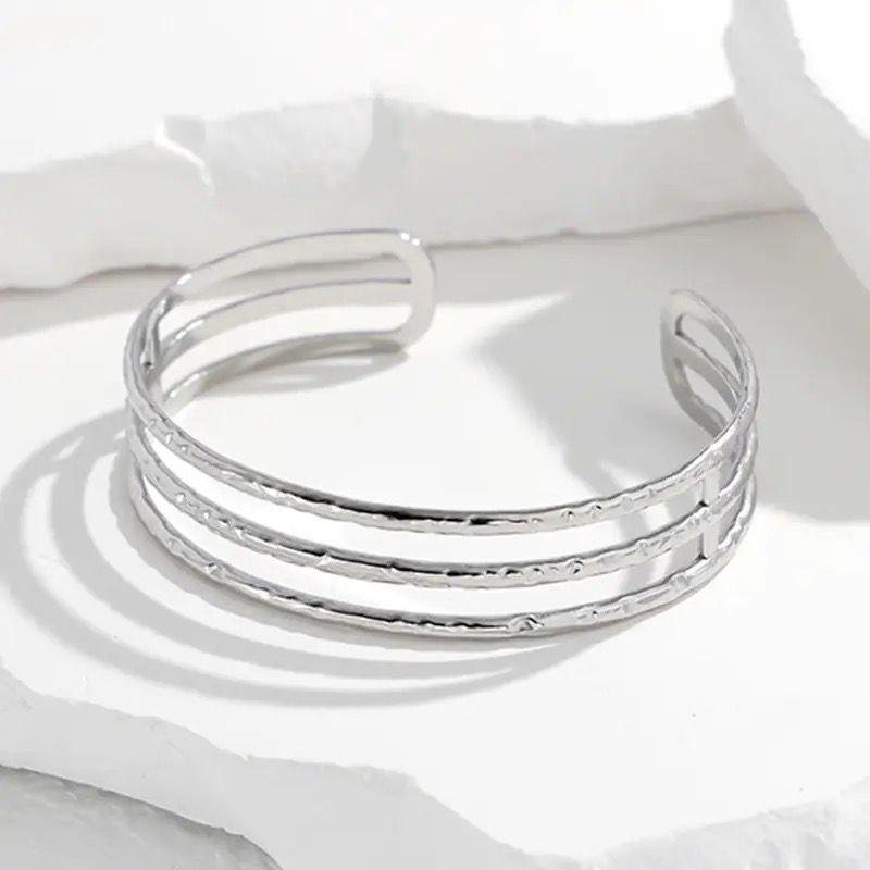 Minimalist three layers bracelet