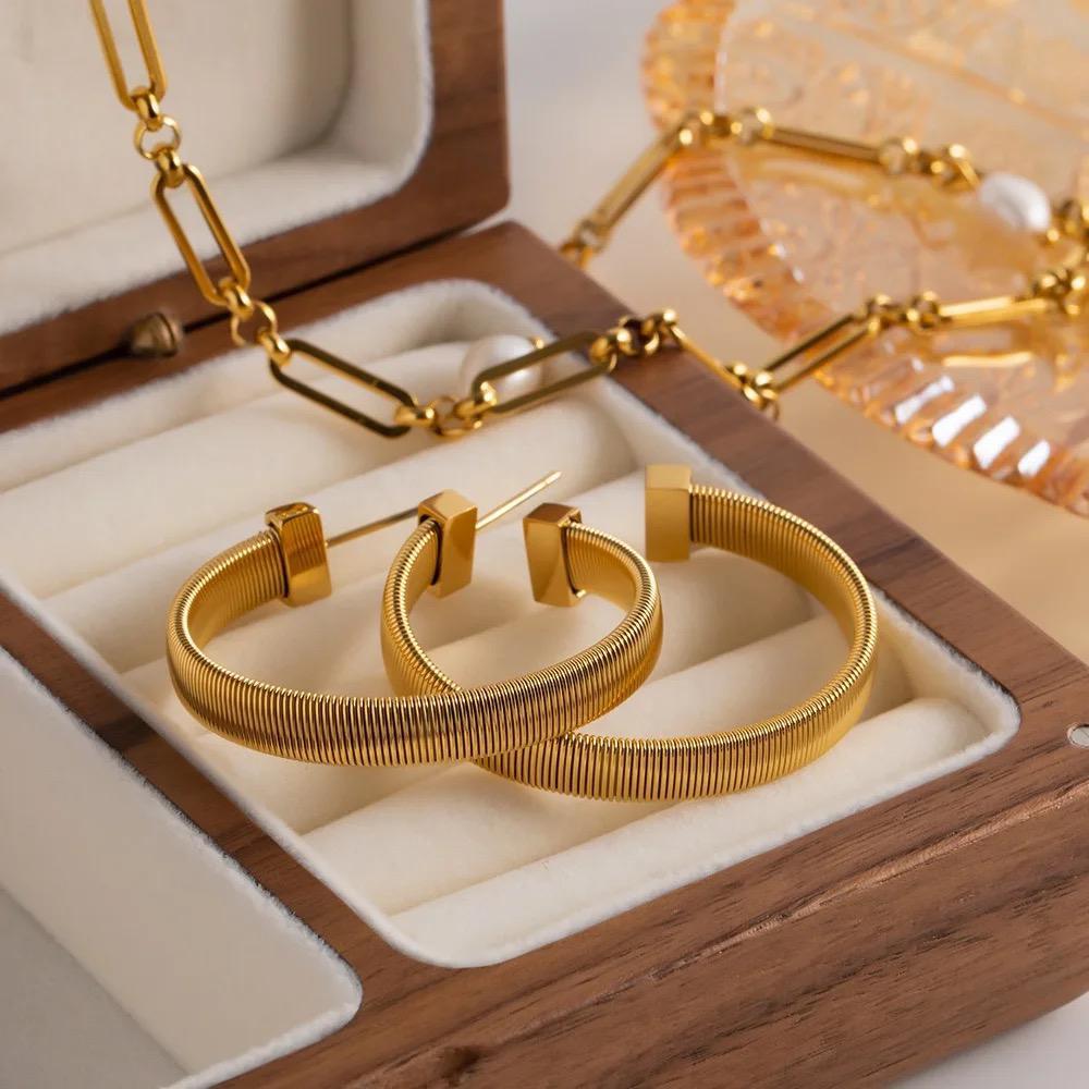 C Shape Horizontal Stripes Hoop Earrings