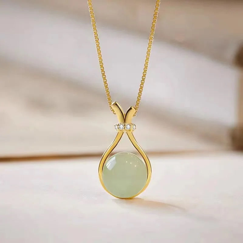 Green Gleam Necklace