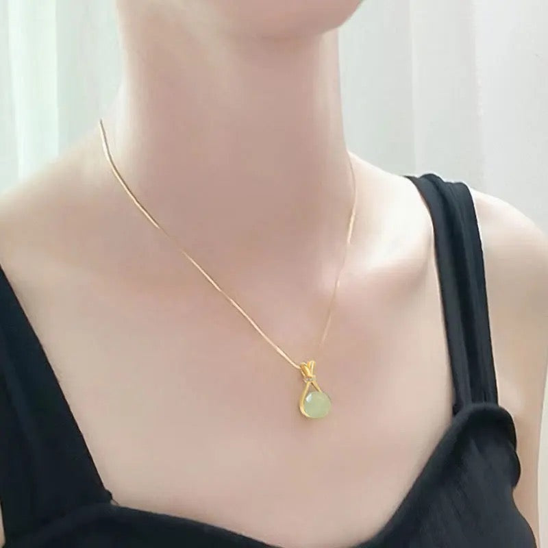 Green Gleam Necklace