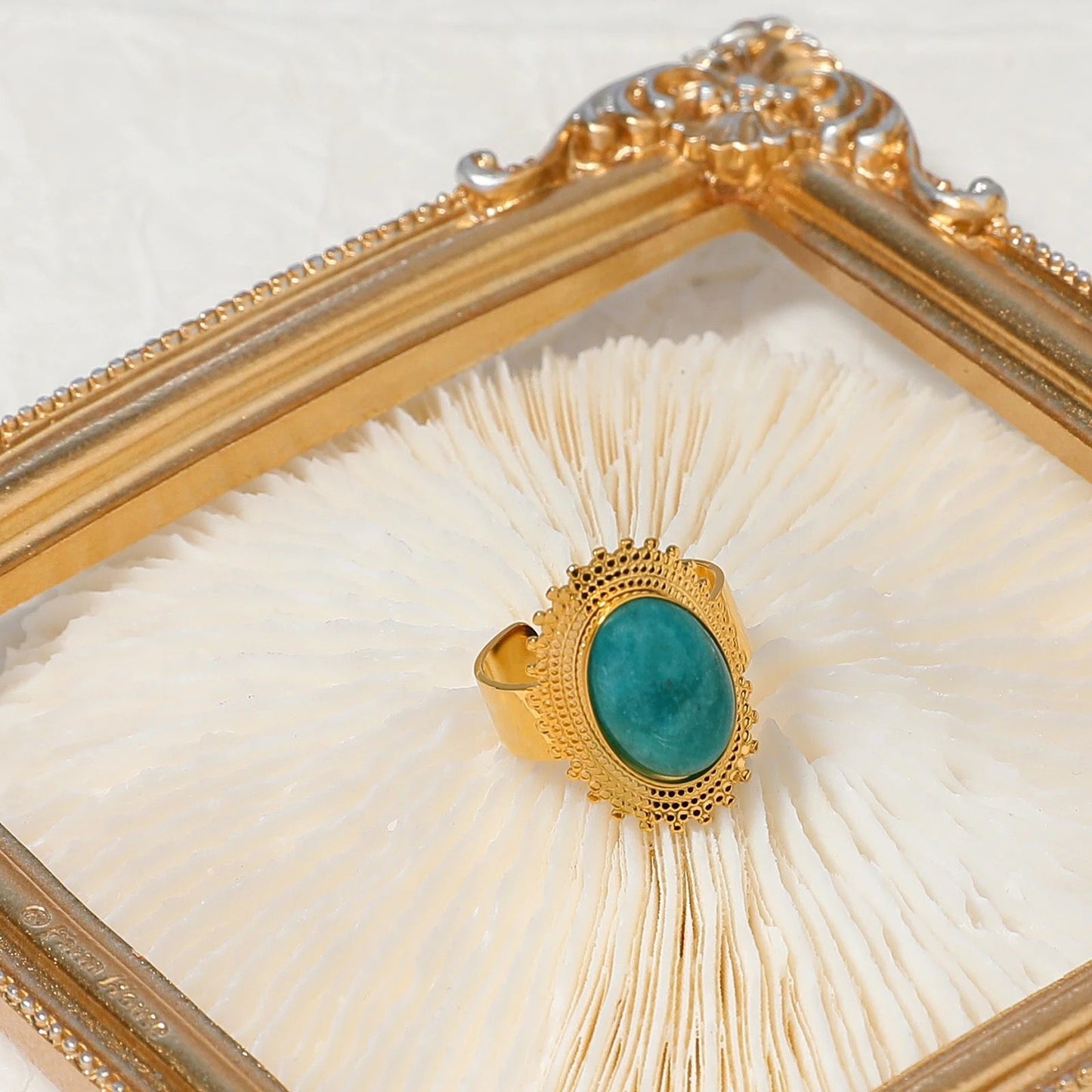 Oval turquoise gold plated Ring
