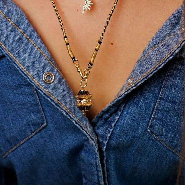 Twirl Necklace