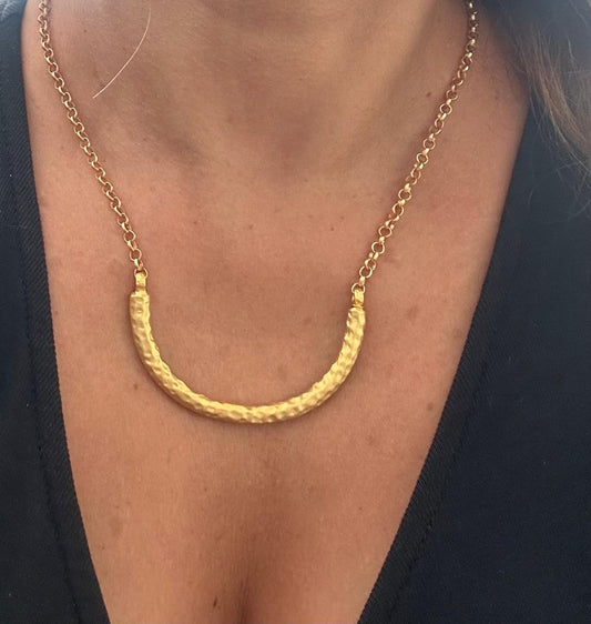 Large U design pendant