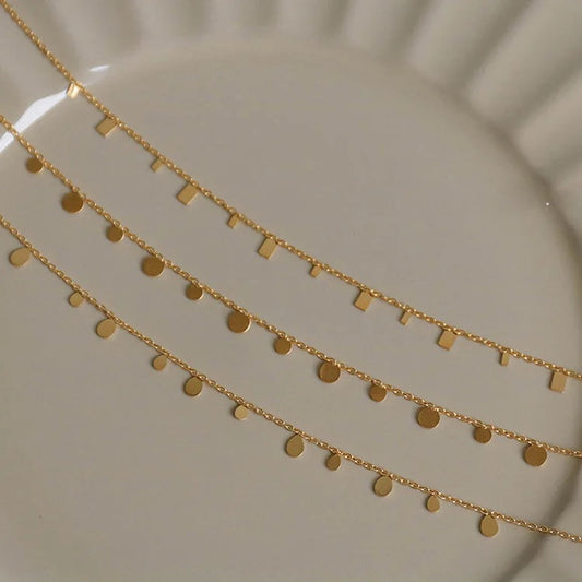 Shiny Chokers With Exquisite shapes