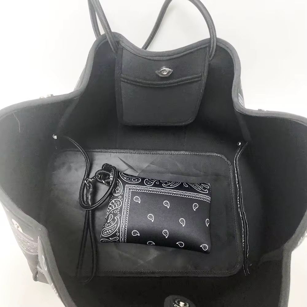 Noir Nomad
