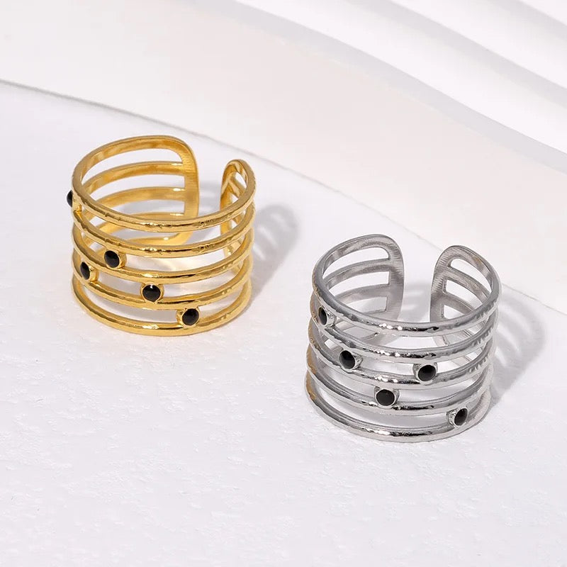 Black Dots Ring