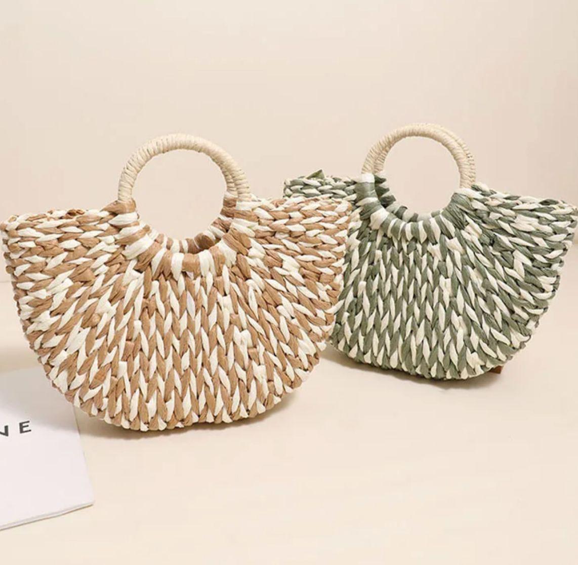 Half Round Grass Holiday Bag