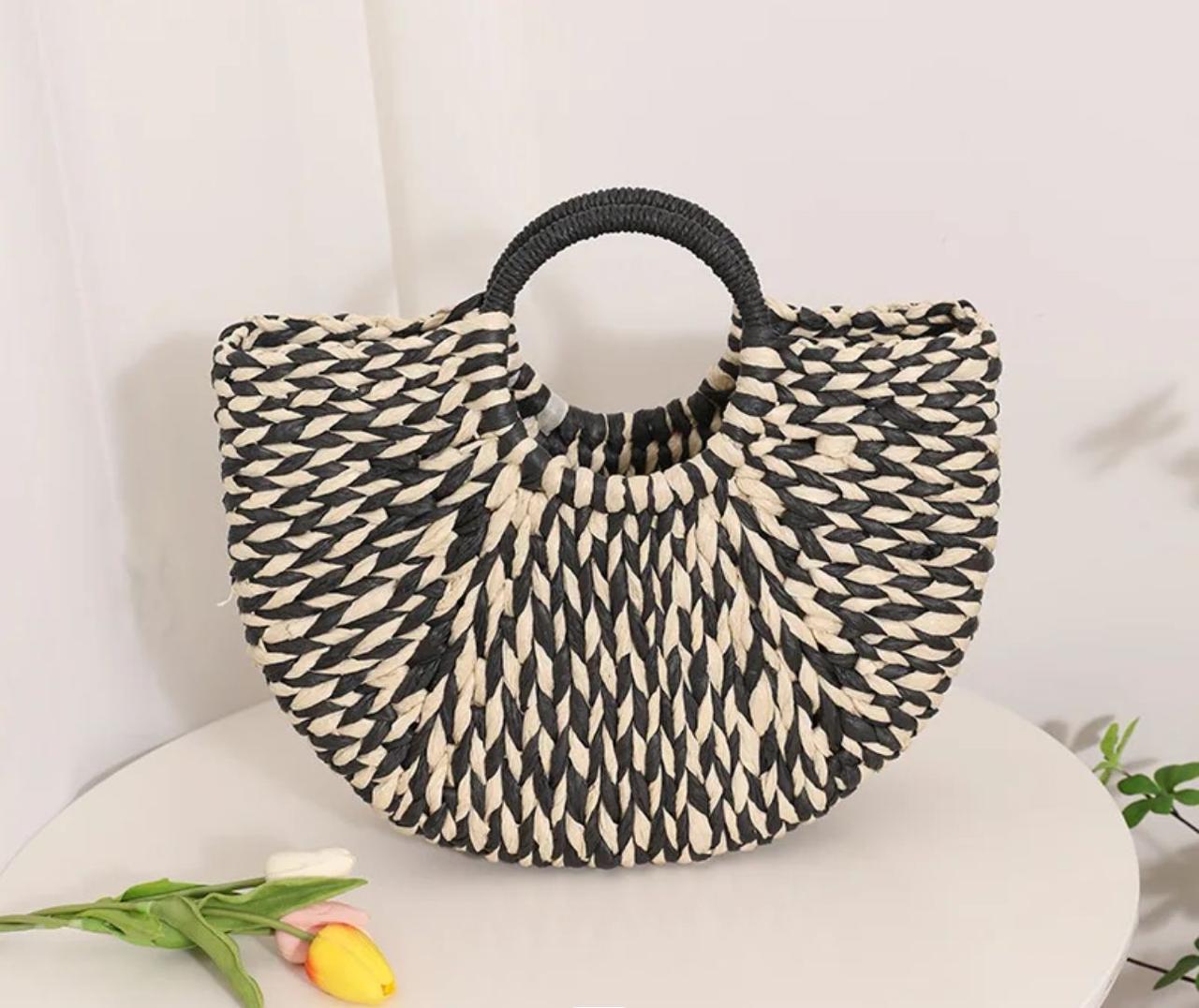 Half Round Grass Holiday Bag