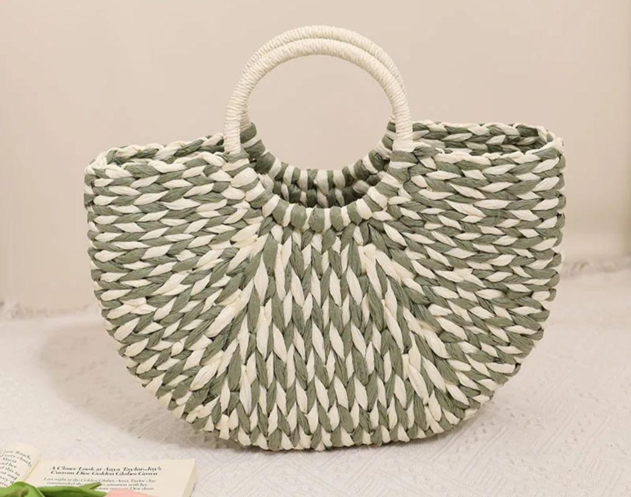 Half Round Grass Holiday Bag