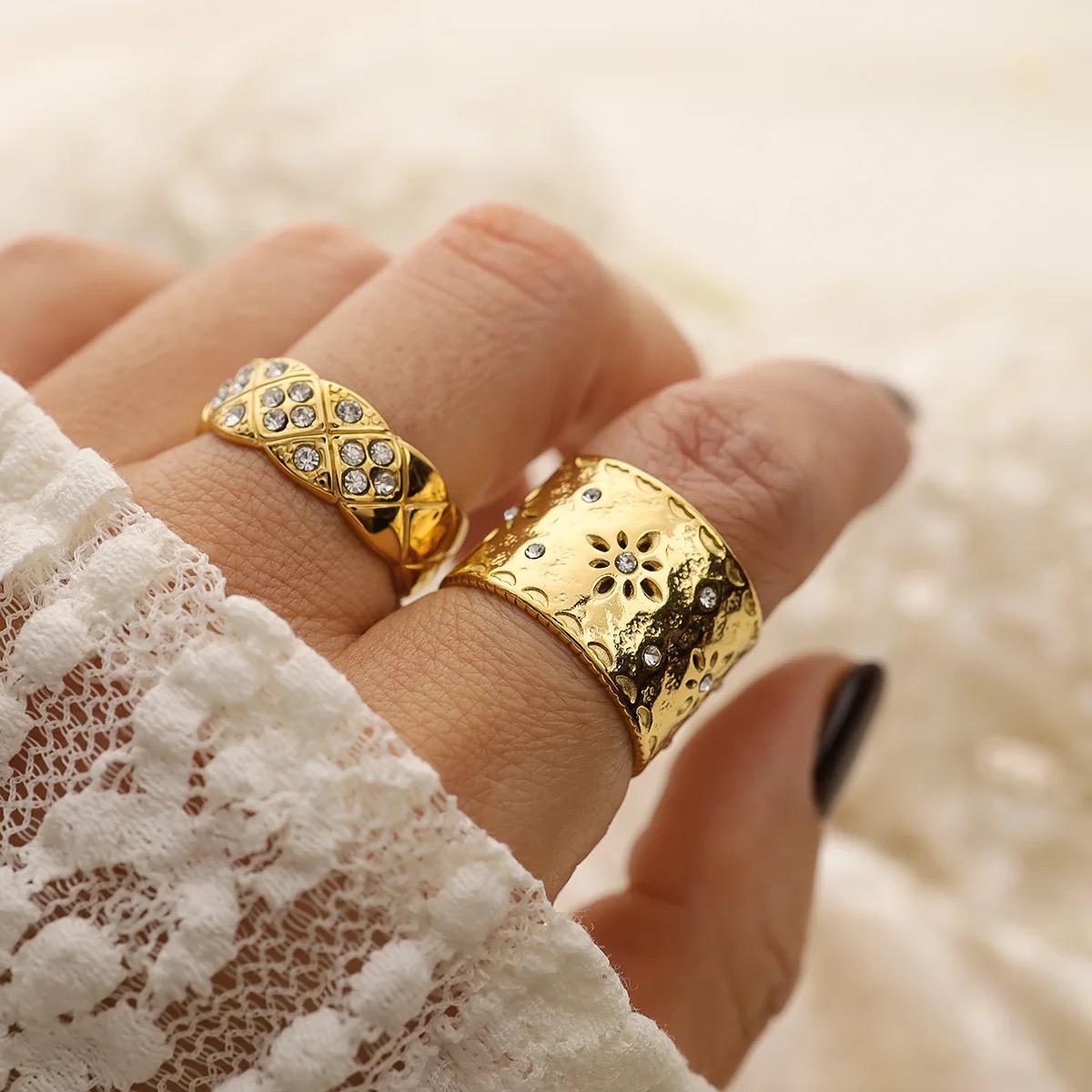 French vintage style ring